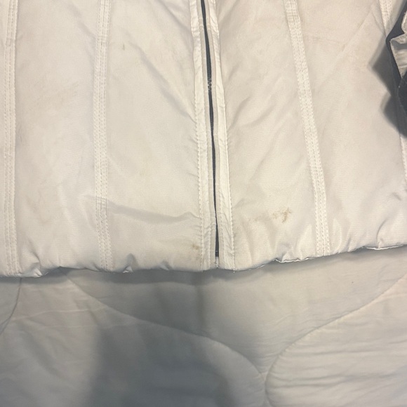 White and Black Puffer Ski Coat - Picture 3 of 3